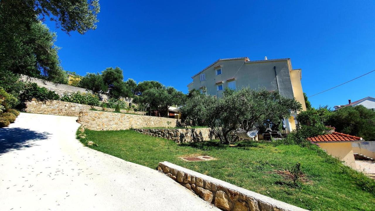Apartments Maricic Banjol Exterior photo