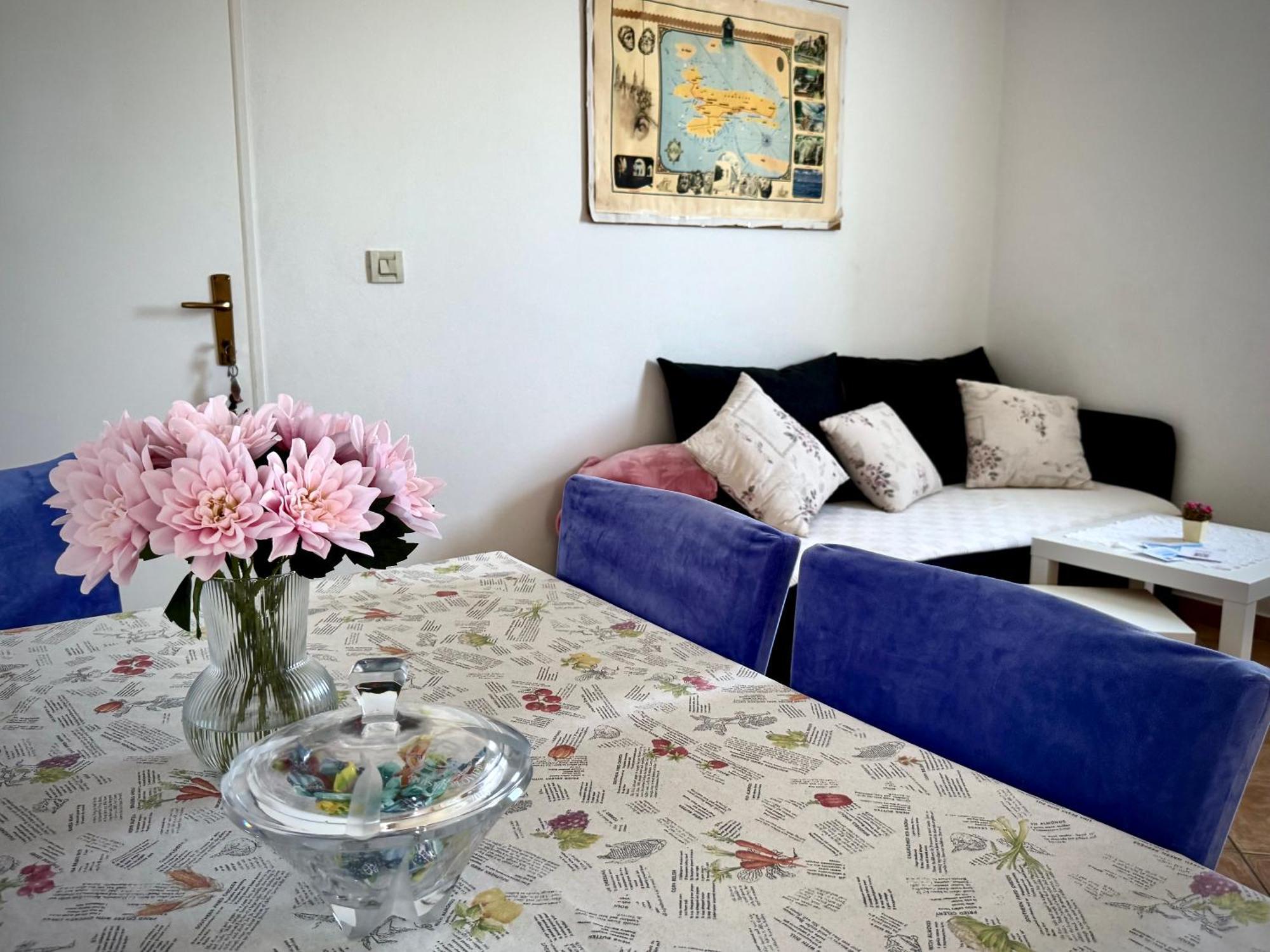 Apartments Maricic Banjol Exterior photo